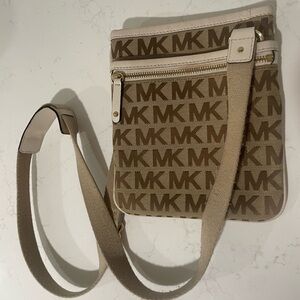 MICHAEL KORS Crossbody Purse